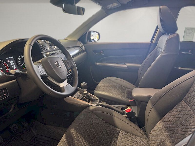 Suzuki Vitara 1,4 Hybrid ALLGRIP flash *Schiebedach*