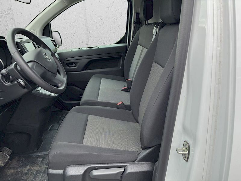 Opel Vivaro Edition M (L2)