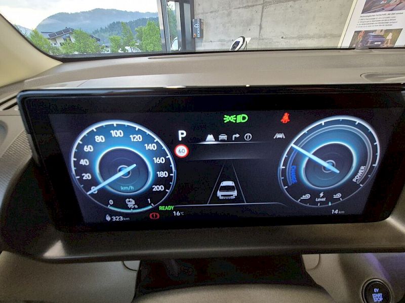 Hyundai Inster INSTER Trend Line BEV 49 kW/h - r5t42-P3-O1/4/5