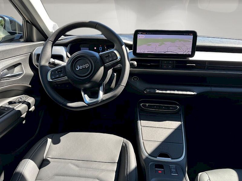 Jeep Avenger 1.2 e-Hybrid Summit e-DCT6 *Ledersitze*
