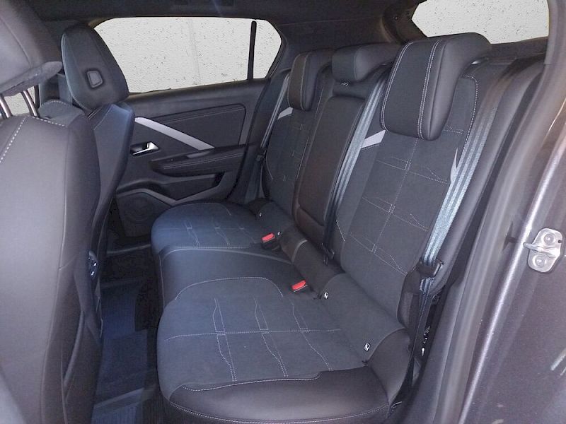 Opel Astra GS