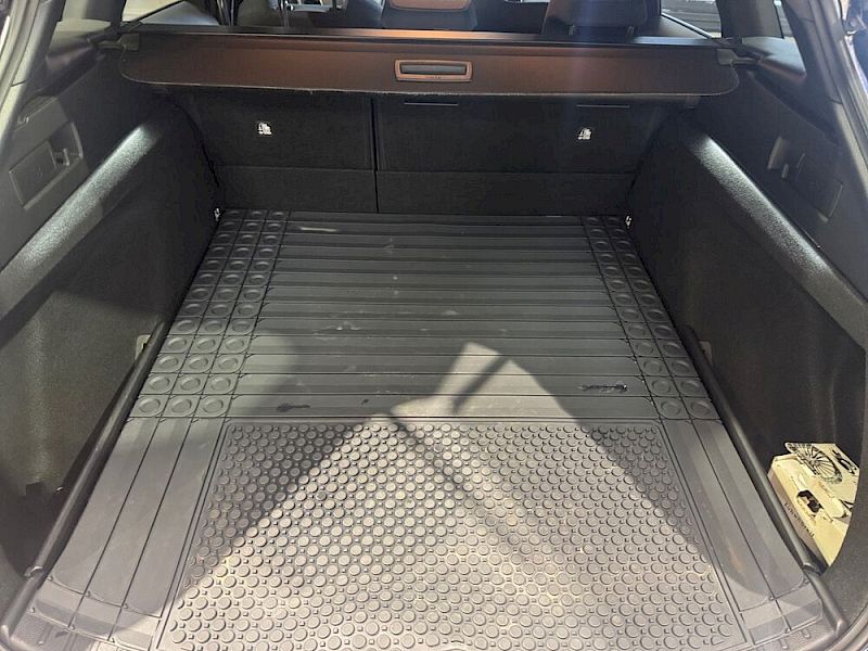 Suzuki Swace 1,8 HEV E-CVT Flash