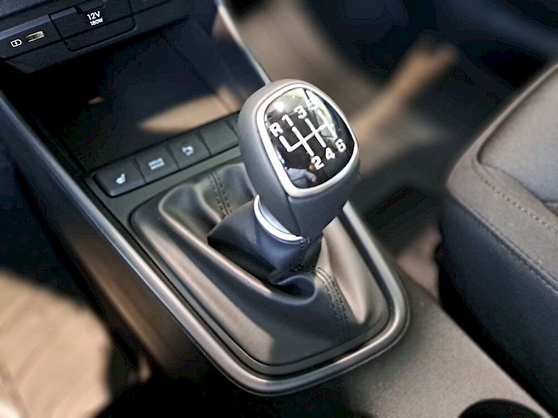 Hyundai Bayon BAYON i-Line Plus 1,0 T-GDI - y1bp2