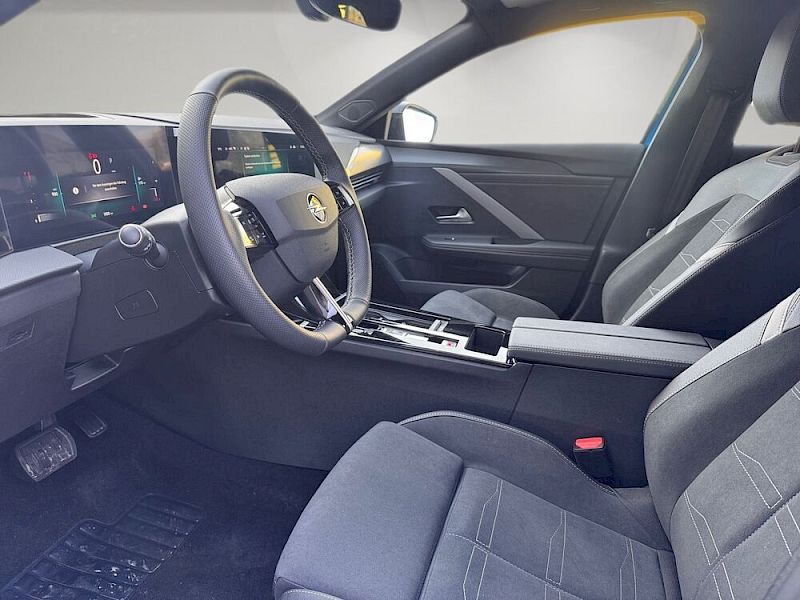 Opel Astra 1.2 GS AT8 *Winterreifen*