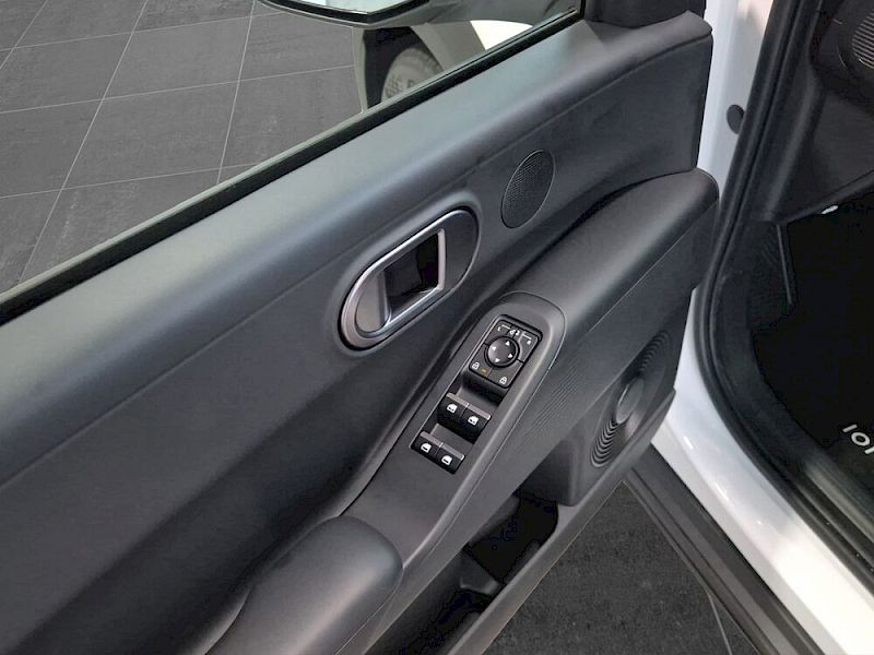Hyundai IONIQ 3 Trend 61 kWh
